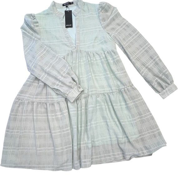 New Nasty Gal Light Green Long Sleeve Tiered Dress - Picture 2 of 8